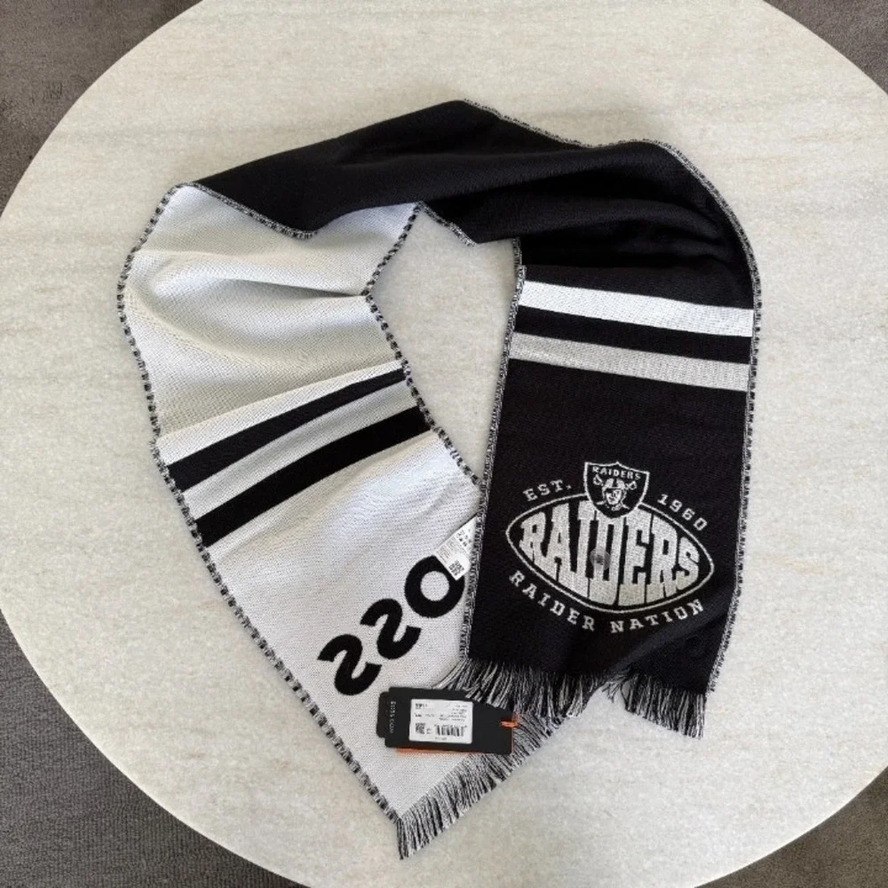 Hugo Boss X NFL RAIDERS Scarf, Wool-blend, new with tag, Made in‎ Italy